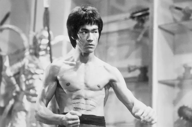 Sau 50 năm, giới y học Mỹ lần đầu công bố nguyên nhân cái chết bí ẩn của Lý Tiểu Long - Ảnh 1. Sau 50 năm, giới y học Mỹ lần đầu công bố nguyên nhân cái chết bí ẩn của Lý Tiểu Long - Ảnh 1.