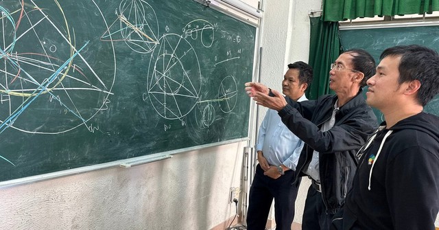 3 nhà khoa học người Việt Nam tại Google gây sốc giới toán học bằng công nghệ AI có thể giải đề ngang ngửa các nhà vô địch Olympic - Ảnh 1. 3 nhà khoa học người Việt Nam tại Google gây sốc giới toán học bằng công nghệ AI có thể giải đề ngang ngửa các nhà vô địch Olympic - Ảnh 1.