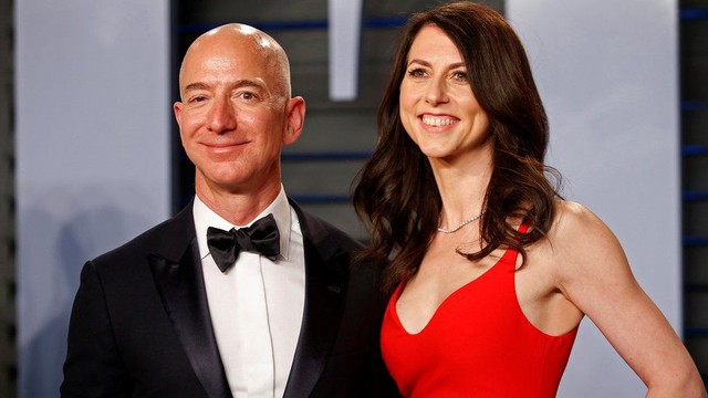 Nóng: Jeff Bezos dính bê bối từ thiện, cam kết quyên góp 100 triệu USD cho vụ cháy rừng Hawaii nhưng vài tháng trôi qua mà chẳng thấy đâu - Ảnh 3.