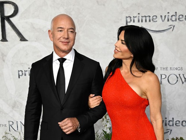 Nóng: Jeff Bezos dính bê bối từ thiện, cam kết quyên góp 100 triệu USD cho vụ cháy rừng Hawaii nhưng vài tháng trôi qua mà chẳng thấy đâu - Ảnh 4.