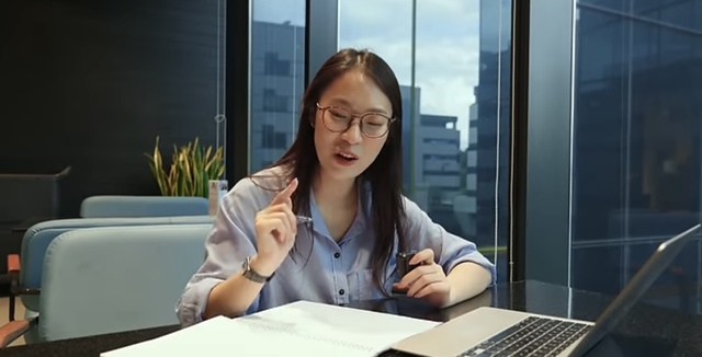Trải nghiệm 1 ngày làm việc tại Google, Youtube của MC Khánh Vy: Áp lực đến chảy mồ hôi tay, có cả 'hộp làm việc' để khỏi phải trò chuyện với ai - Ảnh 1. Trải nghiệm 1 ngày làm việc tại Google, Youtube của MC Khánh Vy: Áp lực đến chảy mồ hôi tay, có cả 'hộp làm việc' để khỏi phải trò chuyện với ai - Ảnh 1.