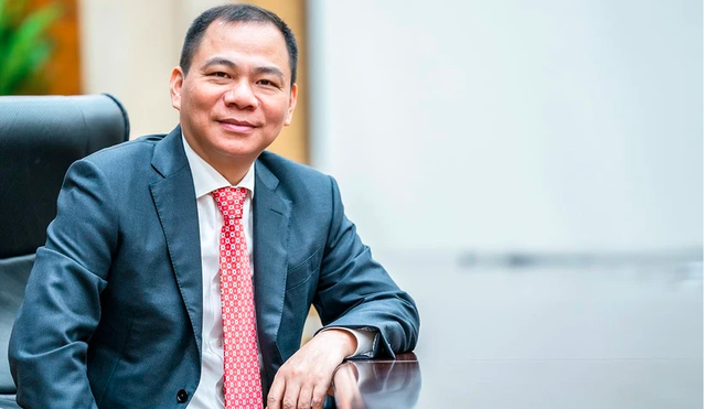 Làm con tỷ phú Phạm Nhật Vượng liệu có sướng?: Ngày bé đi bốc gạch kiếm tiền, lớn lên vẫn bị bố "đì", làm được thì thăng chức, không được thì xuống - Ảnh 1. Làm con tỷ phú Phạm Nhật Vượng liệu có sướng?: Ngày bé đi bốc gạch kiếm tiền, lớn lên vẫn bị bố "đì", làm được thì thăng chức, không được thì xuống - Ảnh 1.