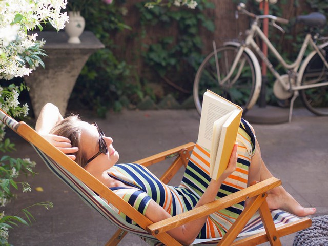 Giới trẻ đua nhau nghỉ hưu sớm, không cần đi làm vẫn hưởng thụ, Chủ tịch HAGL Đoàn Nguyên Đức lại thích làm việc quần quật: "Tiền tôi xài ba đời cũng không hết...Tôi làm việc chỉ vì đam mê" - Ảnh 1. Giới trẻ đua nhau nghỉ hưu sớm, không cần đi làm vẫn hưởng thụ, Chủ tịch HAGL Đoàn Nguyên Đức lại thích làm việc quần quật: "Tiền tôi xài ba đời cũng không hết...Tôi làm việc chỉ vì đam mê" - Ảnh 1.