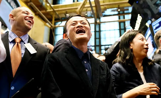 Ông Đặng Lê Nguyên Vũ: Hạnh phúc mỗi người gói gọn trong 2 CHỮ người nông dân khác bậc quân vương, ai hiểu sẽ sống thảnh thơi! - Ảnh 2. Ông Đặng Lê Nguyên Vũ: Hạnh phúc mỗi người gói gọn trong 2 CHỮ người nông dân khác bậc quân vương, ai hiểu sẽ sống thảnh thơi! - Ảnh 2.