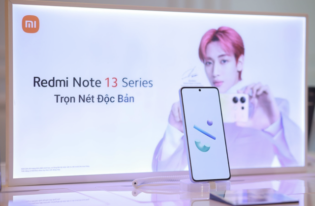 Tiếp nối thành công của bộ ba Redmi Note 13 series ra mắt đầu năm 2024, Xiaomi tiếp tục mang đến thị trường Việt Nam chiếc Redmi Note 13 Pro phiên bản 4G có giá bán cạnh tranh. - Ảnh 1.