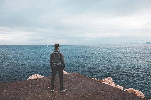 85 - 90% số tiền trong đời kiếm được sau tuổi 40, giai đoạn 20 - 35 tuổi phải chuẩn bị 3 ĐIỀU nếu muốn sống sung túc - Ảnh 2. 85 - 90% số tiền trong đời kiếm được sau tuổi 40, giai đoạn 20 - 35 tuổi phải chuẩn bị 3 ĐIỀU nếu muốn sống sung túc - Ảnh 2.