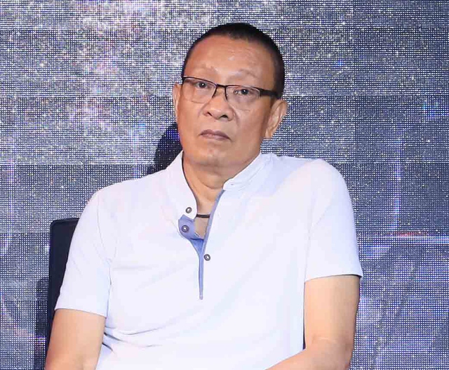 Nhà báo Lại Văn Sâm: Ai đó nói 'Thanh xuân như một cơn mưa rào' là hoàn toàn sai, bà lao công cũng như người lãnh đạo tổ chức - Ảnh 2. Nhà báo Lại Văn Sâm: Ai đó nói 'Thanh xuân như một cơn mưa rào' là hoàn toàn sai, bà lao công cũng như người lãnh đạo tổ chức - Ảnh 2.