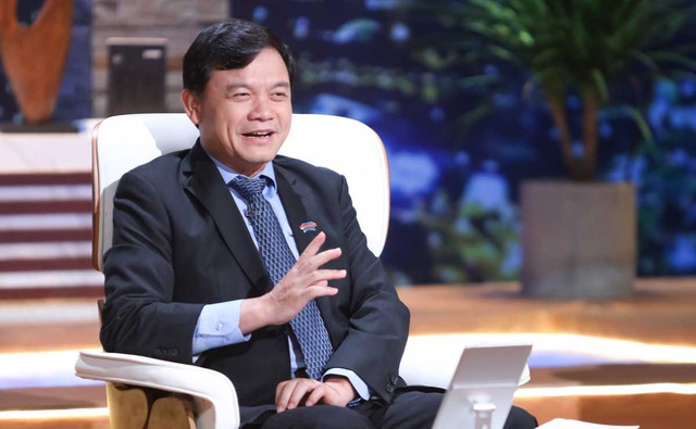 Trình độ học vấn của “cá mập” Shark Tank: Có shark vừa học Bách khoa, vừa đi phụ hồ, người học 1 trường ĐH dễ quá nên học cùng lúc 2-3 trường - Ảnh 2.