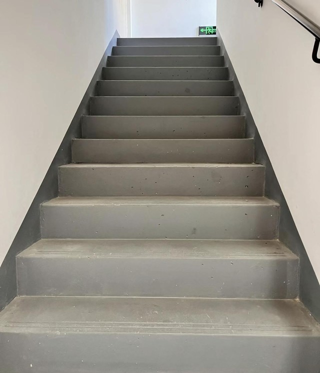 Tôi 56 tuổi, sống ở chung cư cao tầng 12 năm, giờ tôi 'bán tống, bán tháo' chuyển xuống tầng 1: Quyết định thật đúng đắn, đáng lẽ tôi nên chuyển sớm - Ảnh 2. Tôi 56 tuổi, sống ở chung cư cao tầng 12 năm, giờ tôi 'bán tống, bán tháo' chuyển xuống tầng 1: Quyết định thật đúng đắn, đáng lẽ tôi nên chuyển sớm - Ảnh 2.