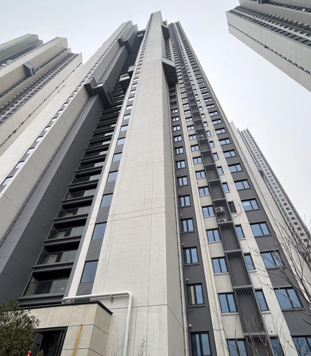 Tôi 56 tuổi, sống ở chung cư cao tầng 12 năm, giờ tôi 'bán tống, bán tháo' chuyển xuống tầng 1: Quyết định thật đúng đắn, đáng lẽ tôi nên chuyển sớm - Ảnh 1. Tôi 56 tuổi, sống ở chung cư cao tầng 12 năm, giờ tôi 'bán tống, bán tháo' chuyển xuống tầng 1: Quyết định thật đúng đắn, đáng lẽ tôi nên chuyển sớm - Ảnh 1.