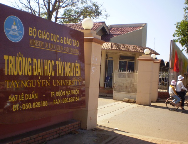 Không học kinh tế, đây mới là ngôi trường sinh ra "vua cafe" Đặng Lê Nguyên Vũ: Từng bị bạn bè coi là "kẻ điên hạng nặng" nhưng Chủ tịch Trung Nguyên vẫn ôm mộng khởi nghiệp để không vi phạm lời thề Hippocrates - Ảnh 2. Không học kinh tế, đây mới là ngôi trường sinh ra "vua cafe" Đặng Lê Nguyên Vũ: Từng bị bạn bè coi là "kẻ điên hạng nặng" nhưng Chủ tịch Trung Nguyên vẫn ôm mộng khởi nghiệp để không vi phạm lời thề Hippocrates - Ảnh 2.