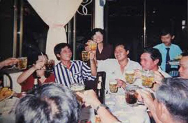 Đột ngột qua đời ở tuổi 65, nữ đại gia bún gạo để lại 1.000 tỷ cho con gái nuôi khiến cuộc chiến thừa kế gây chấn động Sài Gòn - Ảnh 2. Đột ngột qua đời ở tuổi 65, nữ đại gia bún gạo để lại 1.000 tỷ cho con gái nuôi khiến cuộc chiến thừa kế gây chấn động Sài Gòn - Ảnh 2.