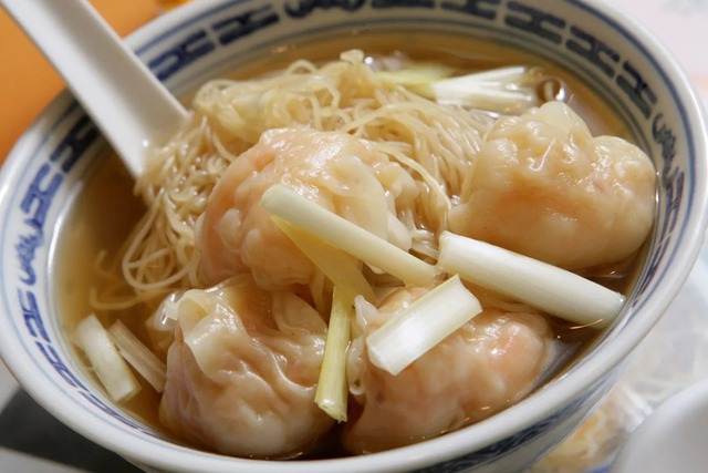 CNN vinh danh những món bánh ngon nhất thế giới, trong đó có 1 món đặc sản của miền Trung, du khách chỉ cần nếm thử là "nghiện" - Ảnh 5. CNN vinh danh những món bánh ngon nhất thế giới, trong đó có 1 món đặc sản của miền Trung, du khách chỉ cần nếm thử là "nghiện" - Ảnh 5.