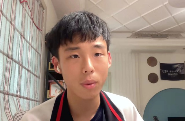 Cậu bé cầu xin bố hãy trở về nhà sau khi tranh cãi với mẹ gây bão cộng đồng mạng: "Mỗi lần cãi nhau, bố đều bỏ đi, còn mẹ thức dậy với đôi mắt đỏ hoe vì khóc" - Ảnh 1.