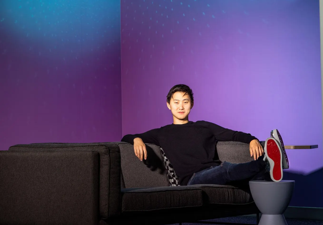 Chân dung tỷ phú tự thân trẻ nhất thế giới khi chỉ mới 25 tuổi: Năm nhất bỏ đại học để khởi nghiệp, 5 năm sau khiến cả thung lũng Silicon phải ghi nhớ tên mình- Ảnh 1. Chân dung tỷ phú tự thân trẻ nhất thế giới khi chỉ mới 25 tuổi: Năm nhất bỏ đại học để khởi nghiệp, 5 năm sau khiến cả thung lũng Silicon phải ghi nhớ tên mình- Ảnh 1.