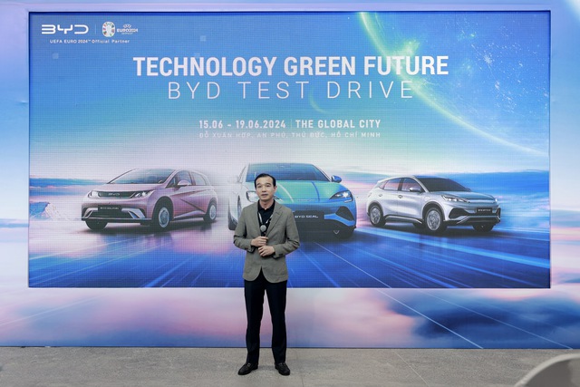 Cận cảnh ‘chiến thần’ BYD Seal - sedan điện hiếm hoi trên thị trường, tăng tốc 0-100km/h trong 3,8 giây - Ảnh 1. Cận cảnh ‘chiến thần’ BYD Seal - sedan điện hiếm hoi trên thị trường, tăng tốc 0-100km/h trong 3,8 giây - Ảnh 1.