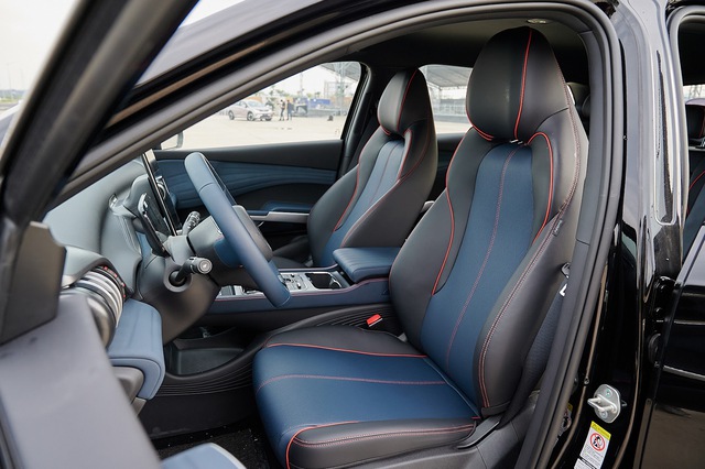 Soi nội - ngoại thất Atto 3 - ‘Át chủ bài’ của BYD vừa ra mắt ở Việt Nam- Ảnh 11. Soi nội - ngoại thất Atto 3 - ‘Át chủ bài’ của BYD vừa ra mắt ở Việt Nam- Ảnh 11.