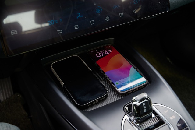 Cận cảnh ‘chiến thần’ BYD Seal - sedan điện hiếm hoi trên thị trường, tăng tốc 0-100km/h trong 3,8 giây - Ảnh 12.