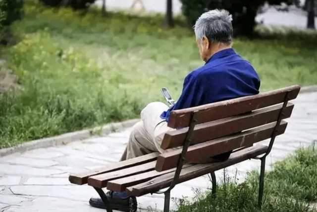 Năm 61 tuổi, tôi mang về một bé trai, bị vợ và 3 con gái nói như tát nước vào mặt – 15 năm sau chúng tôi được nhờ bởi con nuôi- Ảnh 2. Năm 61 tuổi, tôi mang về một bé trai, bị vợ và 3 con gái nói như tát nước vào mặt – 15 năm sau chúng tôi được nhờ bởi con nuôi- Ảnh 2.