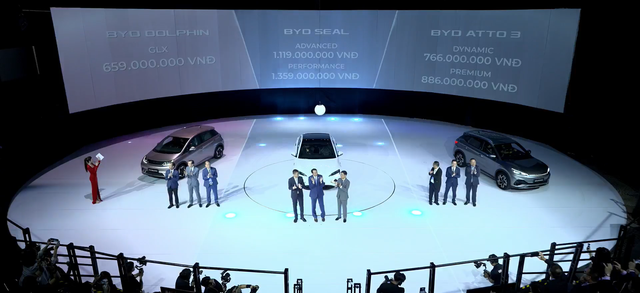 Ông lớn xe điện BYD chính thức vào Việt Nam, công bố giá bán 3 mẫu xe đầu tiên- Ảnh 4. Ông lớn xe điện BYD chính thức vào Việt Nam, công bố giá bán 3 mẫu xe đầu tiên- Ảnh 4.