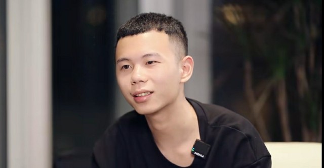 Tay trắng khởi nghiệp, chàng trai quê sinh năm 1998 kiếm được 65 tỷ đồng/năm nhờ TMĐT: ‘Ở quê tôi, người ta không quan tâm tới nỗ lực, chỉ nhìn xem bạn lái xe gì, cầm bao nhiêu tiền về nhà!’ - Ảnh 1. Tay trắng khởi nghiệp, chàng trai quê sinh năm 1998 kiếm được 65 tỷ đồng/năm nhờ TMĐT: ‘Ở quê tôi, người ta không quan tâm tới nỗ lực, chỉ nhìn xem bạn lái xe gì, cầm bao nhiêu tiền về nhà!’ - Ảnh 1.