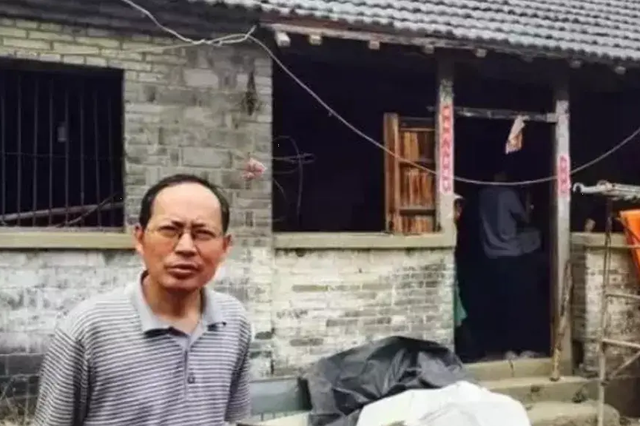 Cố chấp sống bám vào hào quang quá khứ, 'thiên tài toán học' Trung Quốc nhận về bi kịch cuối đời: 60 tuổi cô độc không vợ con, phải dựa vào trợ cấp 1,3 triệu mỗi tháng- Ảnh 2. Cố chấp sống bám vào hào quang quá khứ, 'thiên tài toán học' Trung Quốc nhận về bi kịch cuối đời: 60 tuổi cô độc không vợ con, phải dựa vào trợ cấp 1,3 triệu mỗi tháng- Ảnh 2.
