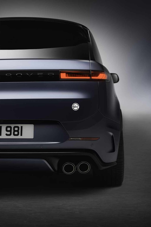 Cận cảnh SUV thể thao hạng sang Range Rover Sport SV EDITION TWO vừa mới “trình làng” có gì ấn tượng?- Ảnh 8. Cận cảnh SUV thể thao hạng sang Range Rover Sport SV EDITION TWO vừa mới “trình làng” có gì ấn tượng?- Ảnh 8.
