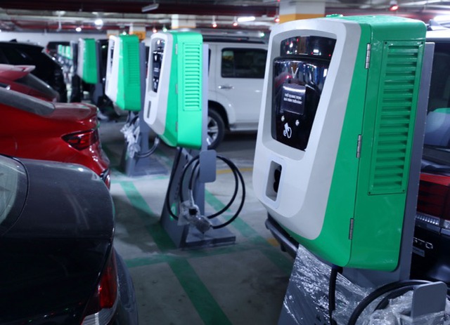 Chung cư sẽ phân hạng 1-2-3, muốn đứng hạng cao nhất phải có trụ sạc xe điện- Ảnh 1. Chung cư sẽ phân hạng 1-2-3, muốn đứng hạng cao nhất phải có trụ sạc xe điện- Ảnh 1.