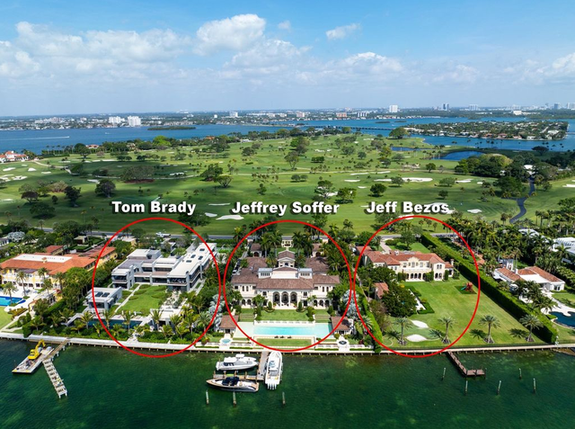 Jeff Bezos lại tậu thêm "đồ chơi" xa xỉ mới, số tiền nhiều đến mức khó có thể đọc hết được các con số- Ảnh 5. Jeff Bezos lại tậu thêm "đồ chơi" xa xỉ mới, số tiền nhiều đến mức khó có thể đọc hết được các con số- Ảnh 5.