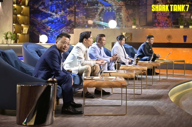 Shark Bình nói gì về kiểu 'startup con nhà giàu' khiến founder phải thốt lên 'nếu nghe lời khuyên của shark sớm, em sẽ đỡ mất tiền tỷ'- Ảnh 2. Shark Bình nói gì về kiểu 'startup con nhà giàu' khiến founder phải thốt lên 'nếu nghe lời khuyên của shark sớm, em sẽ đỡ mất tiền tỷ'- Ảnh 2.
