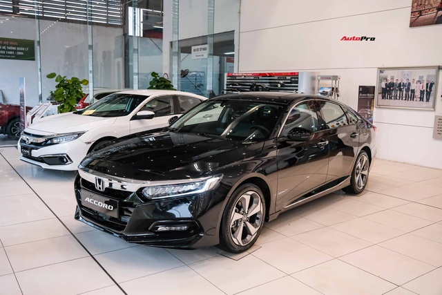 Loạt xe Honda nhận ưu đãi lớn tại Việt Nam: CR-V giảm gần 200 triệu, giá lăn bánh chưa đến 1,1 tỷ cho bản tiêu chuẩn - Ảnh 5. Loạt xe Honda nhận ưu đãi lớn tại Việt Nam: CR-V giảm gần 200 triệu, giá lăn bánh chưa đến 1,1 tỷ cho bản tiêu chuẩn - Ảnh 5.