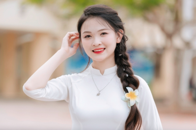 Hàng ngô và cơm lam của gia đình nữ sinh đạt 3 điểm 10 thi tốt nghiệp bỗng viral khắp MXH- Ảnh 5. Hàng ngô và cơm lam của gia đình nữ sinh đạt 3 điểm 10 thi tốt nghiệp bỗng viral khắp MXH- Ảnh 5.