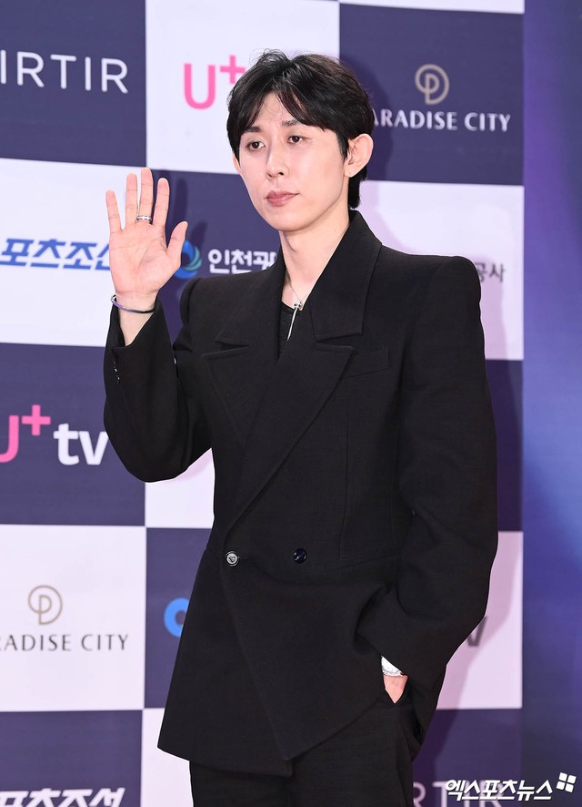 Siêu thảm đỏ Rồng Xanh: Yoona - Tiffany hóa công chúa đọ sắc Park Bo Young hack tuổi, Ryu Jun Yeol tái xuất sau ồn ào với Han So Hee- Ảnh 55. Siêu thảm đỏ Rồng Xanh: Yoona - Tiffany hóa công chúa đọ sắc Park Bo Young hack tuổi, Ryu Jun Yeol tái xuất sau ồn ào với Han So Hee- Ảnh 55.