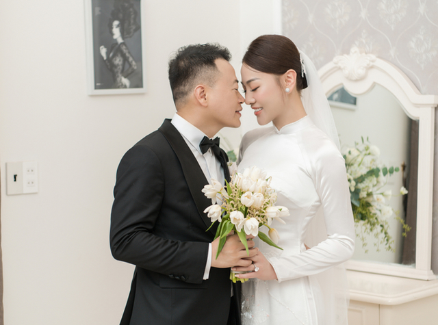 Sao nữ "đóng băng" sự nghiệp hậu lấy chồng doanh nhân, cuộc sống mẹ bỉm gây chú ý- Ảnh 2. Sao nữ "đóng băng" sự nghiệp hậu lấy chồng doanh nhân, cuộc sống mẹ bỉm gây chú ý- Ảnh 2.