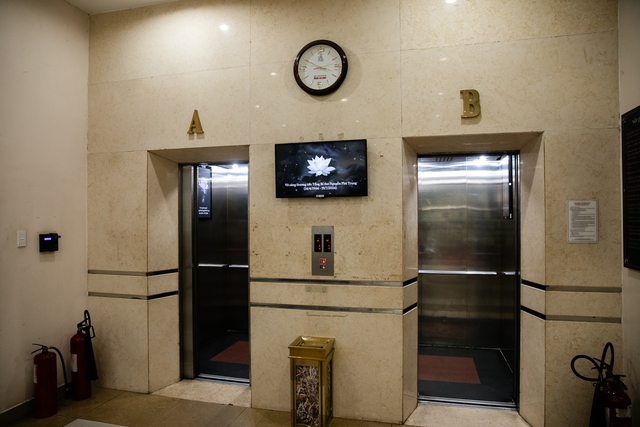 Các tòa nhà, đường phố ở TP.HCM treo cờ rủ tưởng niệm Tổng Bí thư Nguyễn Phú Trọng- Ảnh 21. Các tòa nhà, đường phố ở TP.HCM treo cờ rủ tưởng niệm Tổng Bí thư Nguyễn Phú Trọng- Ảnh 21.