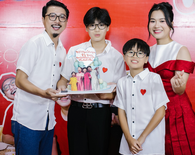 Hội quý tử Vbiz trổ mã: Con trai Công Lý khác lạ, Subeo - Kỳ Anh chiều cao vượt trội- Ảnh 24. Hội quý tử Vbiz trổ mã: Con trai Công Lý khác lạ, Subeo - Kỳ Anh chiều cao vượt trội- Ảnh 24.