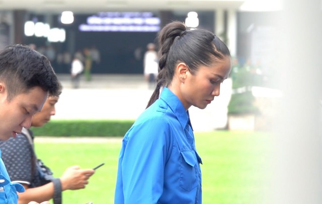 Nhiều nghệ sĩ Việt đến viếng và gửi lời thành kính tiếc thương Tổng bí thư Nguyễn Phú Trọng- Ảnh 6. Nhiều nghệ sĩ Việt đến viếng và gửi lời thành kính tiếc thương Tổng bí thư Nguyễn Phú Trọng- Ảnh 6.