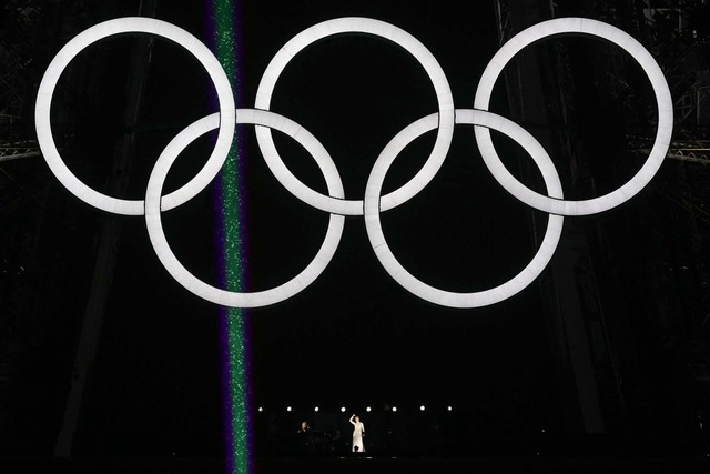 Lễ khai mạc Olympic 2024: Khoảnh khắc tình yêu tràn ngập bầu trời Paris, màn trình diễn nghệ thuật dưới mưa ấn tượng và những điều đầu tiên của lịch sử!- Ảnh 15. Lễ khai mạc Olympic 2024: Khoảnh khắc tình yêu tràn ngập bầu trời Paris, màn trình diễn nghệ thuật dưới mưa ấn tượng và những điều đầu tiên của lịch sử!- Ảnh 15.