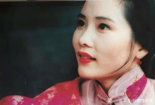 Mỹ nhân đẹp đến mức không ai dám theo đuổi- Ảnh 4. Mỹ nhân đẹp đến mức không ai dám theo đuổi- Ảnh 4.