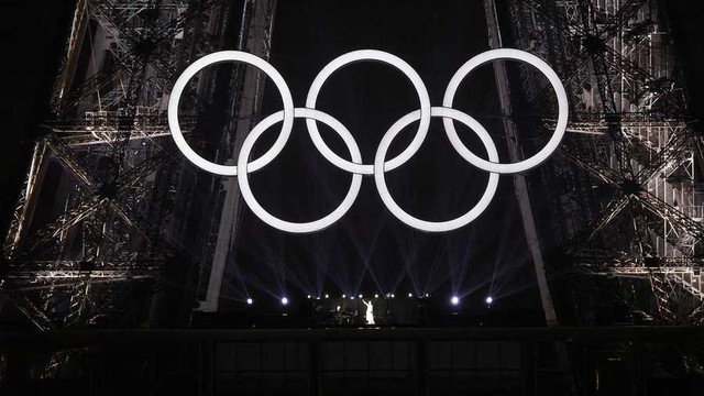 Huy chương Vàng đầu tiên của Olympic Paris gọi tên Celine Dion, thế giới "rung động" vì nghị lực vượt qua bệnh hiểm nghèo!- Ảnh 4.