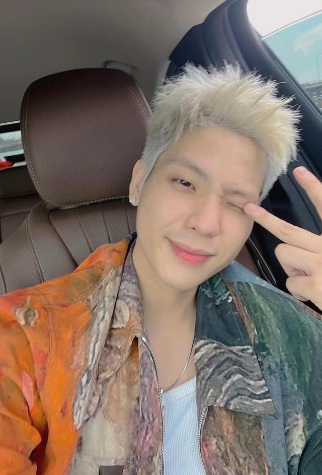 Quân A.P có bạn gái?- Ảnh 9. Quân A.P có bạn gái?- Ảnh 9.