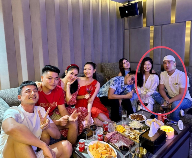 Thanh Trúc lộ danh tính chồng, hoá ra là 1 sao nam Vbiz?- Ảnh 5. Thanh Trúc lộ danh tính chồng, hoá ra là 1 sao nam Vbiz?- Ảnh 5.