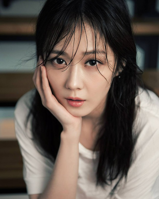 Jang Nara: Mỹ nhân hack tuổi bị fan Trung Quốc "ghim" 15 năm, nghi hẹn hò loạt tài tử trước khi "hạ cánh" bên chồng trẻ- Ảnh 7. Jang Nara: Mỹ nhân hack tuổi bị fan Trung Quốc "ghim" 15 năm, nghi hẹn hò loạt tài tử trước khi "hạ cánh" bên chồng trẻ- Ảnh 7.