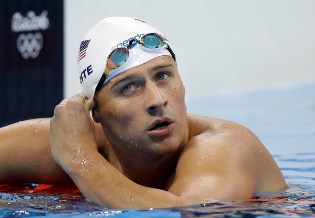 Những bê bối chấn động lịch sử Olympic: Sao nữ đuổi đồng đội ra khỏi phòng để "làm chuyện ấy", chị em sinh đôi mạo danh nhau, trọng tài bị đá dã man!- Ảnh 8. Những bê bối chấn động lịch sử Olympic: Sao nữ đuổi đồng đội ra khỏi phòng để "làm chuyện ấy", chị em sinh đôi mạo danh nhau, trọng tài bị đá dã man!- Ảnh 8.