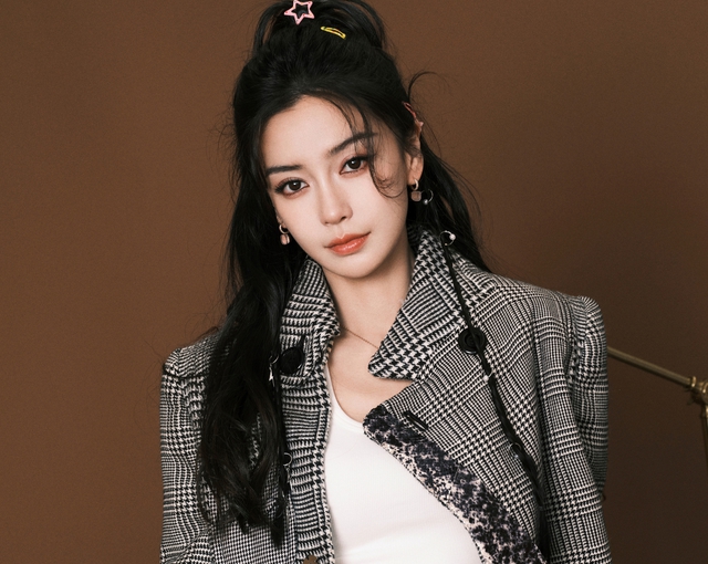 Angelababy được mở đường trở lại showbiz- Ảnh 3. Angelababy được mở đường trở lại showbiz- Ảnh 3.