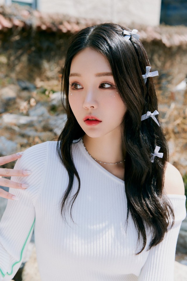 Nữ ca sĩ tự tử vì bị cả nhóm quấy rối tình dục tập thể- Ảnh 2. Nữ ca sĩ tự tử vì bị cả nhóm quấy rối tình dục tập thể- Ảnh 2.