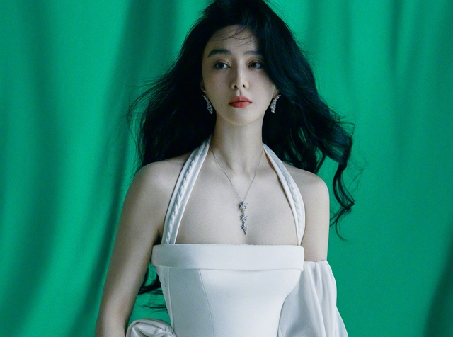 Mỹ nhân gây thù chuốc oán với cả showbiz- Ảnh 2. Mỹ nhân gây thù chuốc oán với cả showbiz- Ảnh 2.