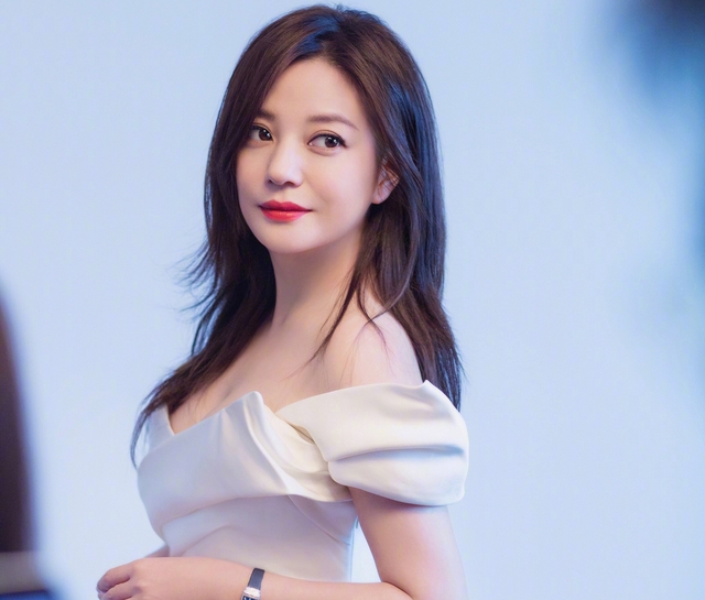 Mỹ nhân gây thù chuốc oán với cả showbiz- Ảnh 3. Mỹ nhân gây thù chuốc oán với cả showbiz- Ảnh 3.