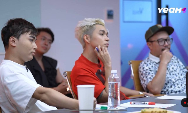 BB Trần căng thẳng vì bất đồng quan điểm với 1 BB Trần căng thẳng vì bất đồng quan điểm với 1