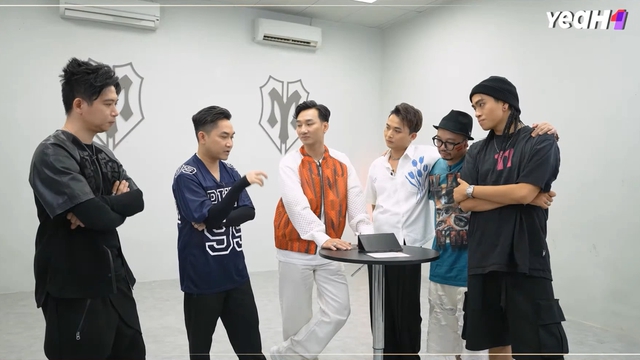 Lộ diện 3 anh tài đầu tiên bị loại khỏi Anh Trai Vượt Ngàn Chông Gai- Ảnh 1. Lộ diện 3 anh tài đầu tiên bị loại khỏi Anh Trai Vượt Ngàn Chông Gai- Ảnh 1.
